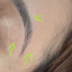 Kohinoor Beauty Salon - Didn't remove a lot of hair and I paid her 10 dollars she needs to remove all the hairs