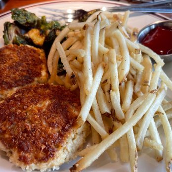 Carlyle - New American Near Me - Arlington, Virginia