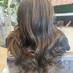 Marali Beauty Salon