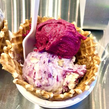 Jeni's Splendid Ice Creams - Sparkling berry, brambleberry crisp - Ice Cream & Frozen Yogurt Near Me - Atlanta, Georgia Jeni's Splendid Ice Creams - Sparkling berry, brambleberry crisp - Ice Cream & Frozen Yogurt Near Me - Atlanta, Georgia