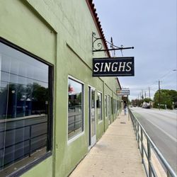 Singhs - Entrance