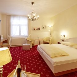 Hotel Lindenhof - Hotelzimmer