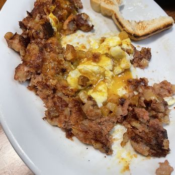 Cornerstone Cafe & Bar - Corned Beef Hash & Eggs - Breakfast & Brunch Near Me - West Sacramento, California
