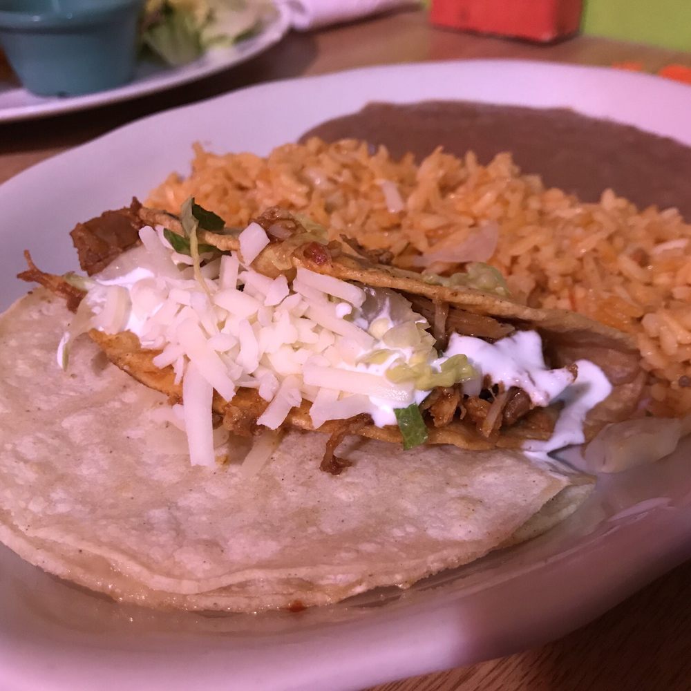 Taqueria Mexico - Kids Carlitos plate Chicken taco, quesadilla, rice & beans - Mexican Near Me - Framingham, Massachusetts Taqueria Mexico - Kids Carlitos plate Chicken taco, quesadilla, rice & beans - Mexican Near Me - Framingham, Massachusetts