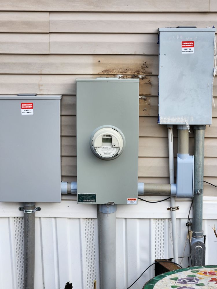 PITCHFORD ELECTRIC Updated September 2024 10 Photos 605 Hamilton