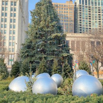 Millennium Park - Christmas tree - Parks Near Me - Chicago, Illinois Millennium Park - Christmas tree - Parks Near Me - Chicago, Illinois