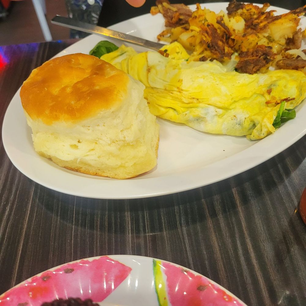 Harbor View Cafe - Big biscuit, spinach omelet & hash browns - New American Near Me - Saint Augustine, Florida Harbor View Cafe - Big biscuit, spinach omelet & hash browns - New American Near Me - Saint Augustine, Florida
