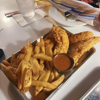 EP’s Bar & Grill - Chicken tenders and fries....so good - Southern Near Me - Memphis, Tennessee EP’s Bar & Grill - Chicken tenders and fries....so good - Southern Near Me - Memphis, Tennessee
