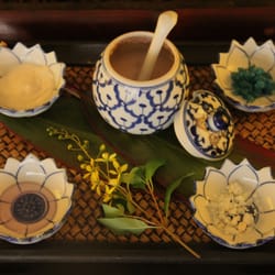 Honua Therapeutic Massage - Salts and Scrubs.