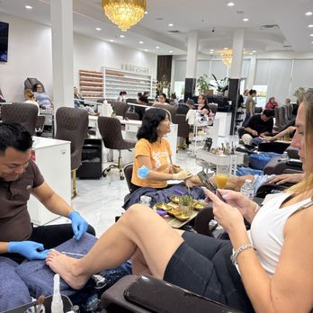 Bellagio Nail Lounge - Nail Salons Near Me - Cibolo, Texas Bellagio Nail Lounge - Nail Salons Near Me - Cibolo, Texas