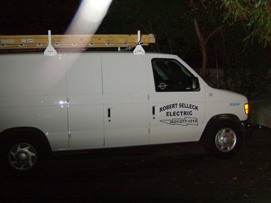 Robert Selleck Electric