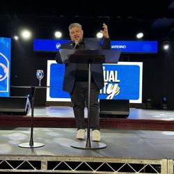 Victory Outreach - Pastor Ralph Jacquez Preaching The Word of God