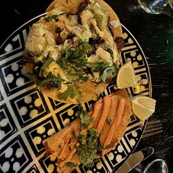 La Reina - Brisket & shrimp taco