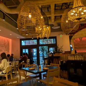 Violí Oakbrook - Indoor but on the other side of the glass was the enclosed patio area - Greek Near Me - Oak Brook, Illinois