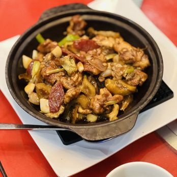 Chef 88 - a skillet of stir fry with meat and vegetables - Chinese Near Me - Toronto, Ontario