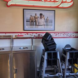 Freddy's Frozen Custard & Steakburgers - Signage 10-03-2025
