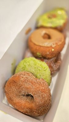 Lee's Donuts Steveston by null
