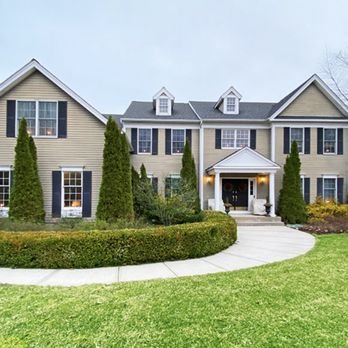 Gold Painting - Painters Near Me - Millbury, Massachusetts Gold Painting - Painters Near Me - Millbury, Massachusetts