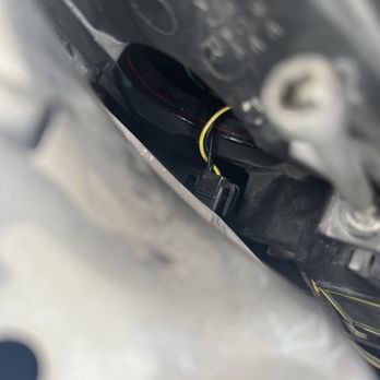 Valvoline Instant Oil Change - Exposed wiring left by Valvoline (should be a cap over it) - Oil Change Stations Near Me - Whittier, California Valvoline Instant Oil Change - Exposed wiring left by Valvoline (should be a cap over it) - Oil Change Stations Near Me - Whittier, California