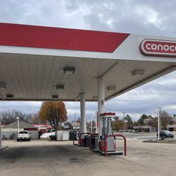 Conoco - Pumps