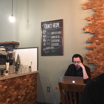 FIX Coffeebar - They tell you your barista's name!! - Coffee & Tea Near Me - Houston, Texas