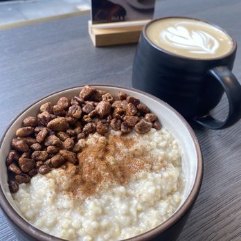 Ole & Steen - Praline oatmeal and latte - Breakfast & Brunch Near Me - New York, New York