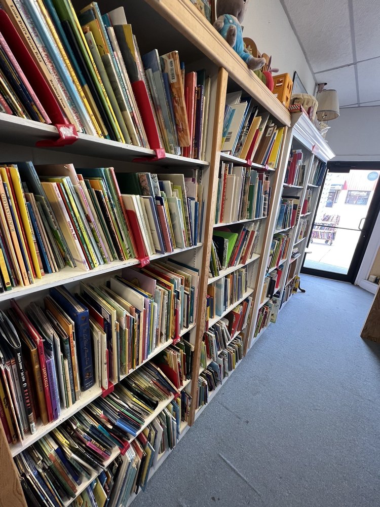 Main Street Books Logo
