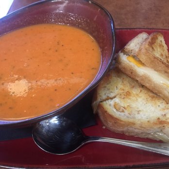 Linn's Restaurant - American Near Me - Cambria, California