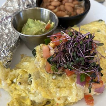 Le Buzz Caffe - Calabacitas omelette - Coffee & Tea Near Me - Tucson, Arizona