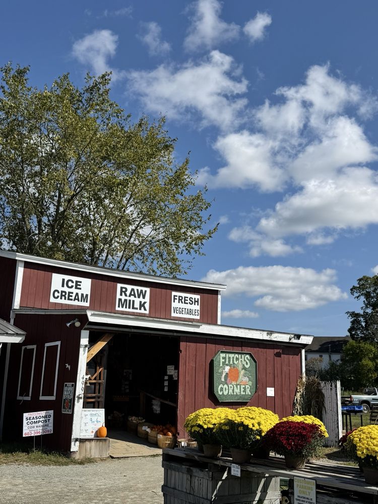 Fitch's Corner  Farm Stand Logo