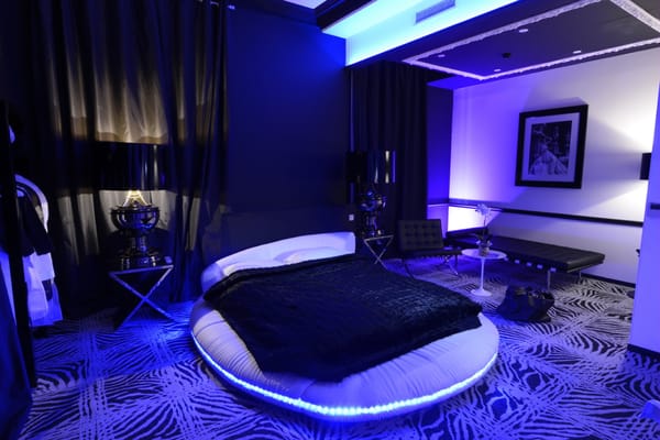 Art Hotel Tours by null