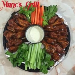Mano's Grill