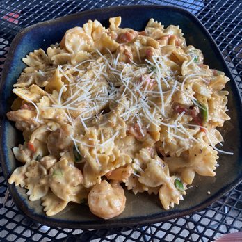 Foglight Foodhouse - Shrimp Blackened Chicken Crawfish Alfredo - Southern Near Me - Walling, Tennessee