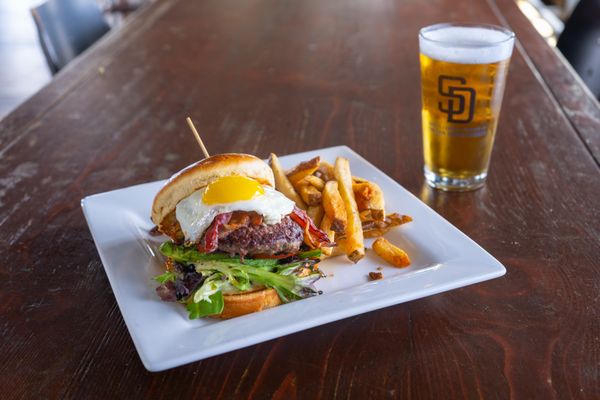 Gaslamp Tavern by null