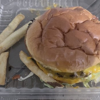 Chili's - Special sauce burger, more like soaking wet burger, with so much grease dripping out - Bars Near Me - Carlsbad, New Mexico