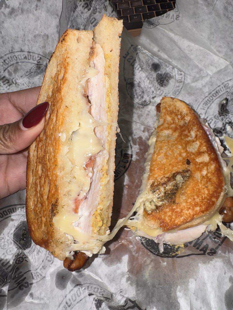 Gulf Coast Sourdough Sandwich House Logo