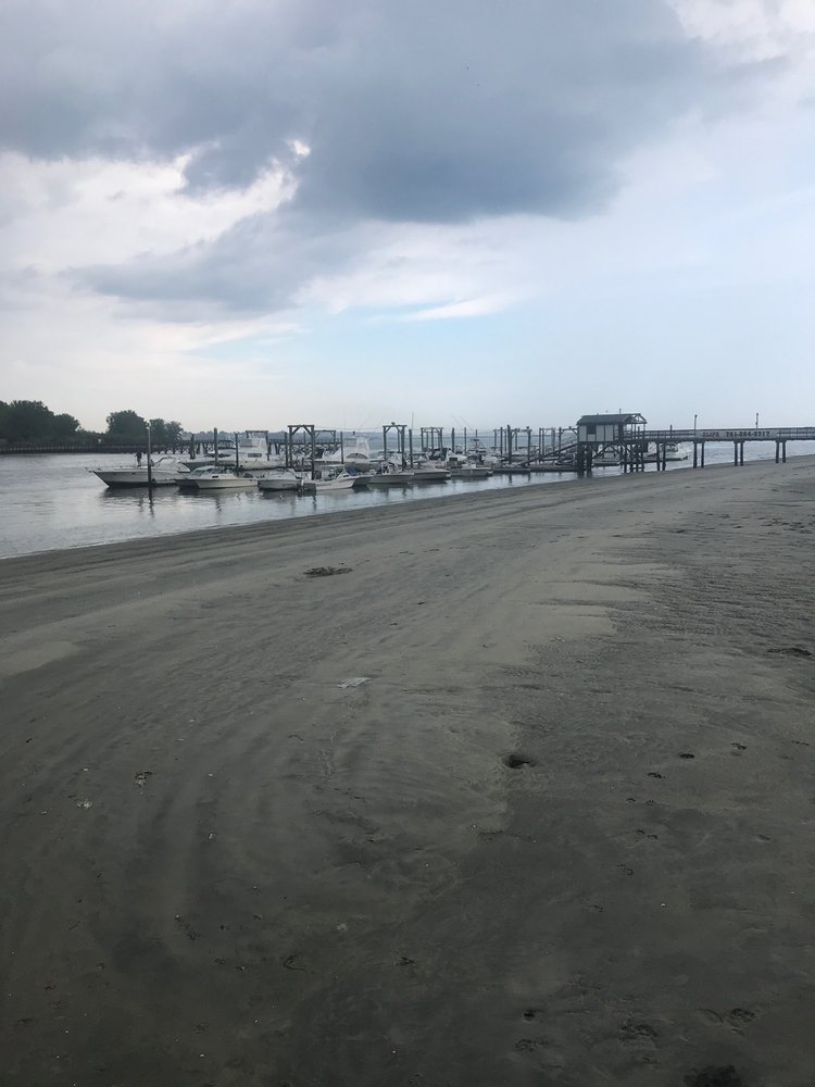 POINT OF PINES YACHT CLUB Updated June 2024 28 Rice Ave, Revere