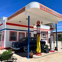 Pete's Gas Station Museum