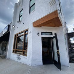 Front Street Coffee - Curb appeal