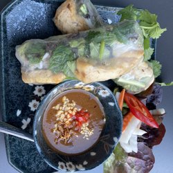 Xin Chao - Summer rolls
