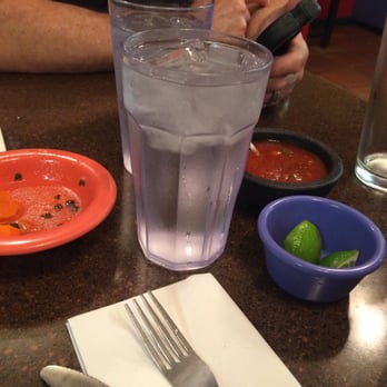 La Tarasca - Yummy pickled carrots and fresh HOT salsa! Awesome service. Can't wait to eat! - Mexican Near Me - Centralia, Washington