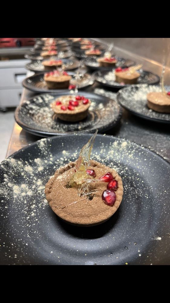 Rogue Restaurant Logo