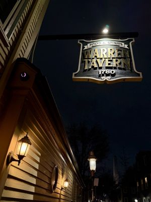Warren Tavern by null