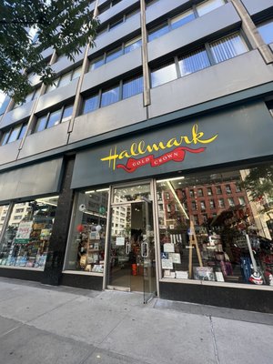 Amreen's Hallmark Shop by null