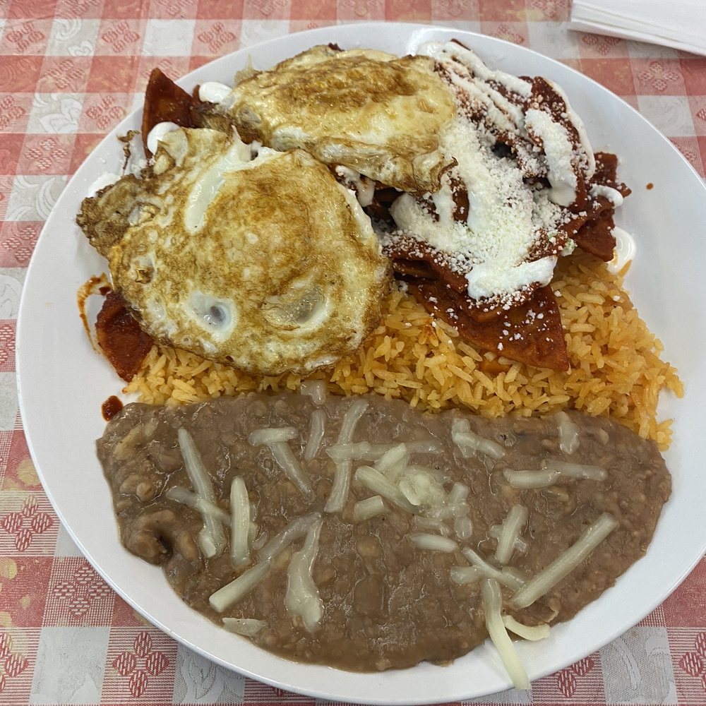Chilaquiles Plate Rojos (Red) Chilaquiles Plate Rojos (Red)