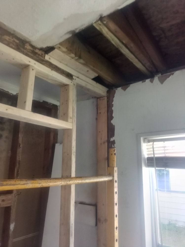 Slide of We Da Best Handyman & Roofing