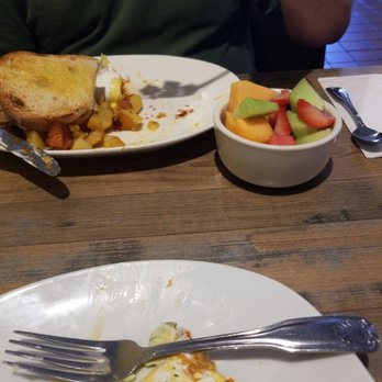 Mesa Cafe and Grill - Chicken chipotle omelet and fruit cup - Breakfast & Brunch Near Me - Cranston, Rhode Island Mesa Cafe and Grill - Chicken chipotle omelet and fruit cup - Breakfast & Brunch Near Me - Cranston, Rhode Island