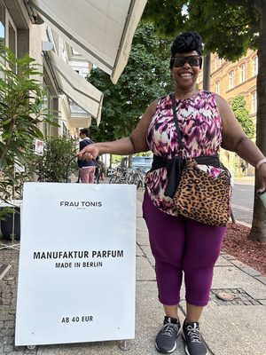 Frau Tonis Parfum by null