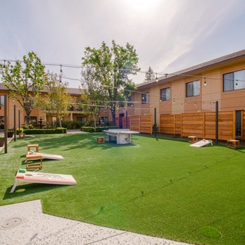South Yard - South Yard offers an easygoing atmosphere with lively backyard games, communal seating, and fire pits while serving homestyle BBQ evenings. - Barbeque Near Me - Napa, California South Yard - South Yard offers an easygoing atmosphere with lively backyard games, communal seating, and fire pits while serving homestyle BBQ evenings. - Barbeque Near Me - Napa, California