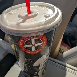 Medium fountain drink